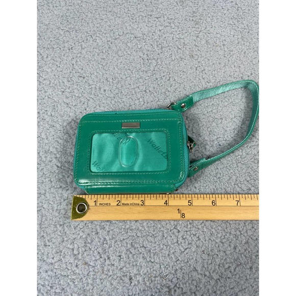 WalletBe Wallet Green Leather Accordion Zip Around - Picture 2 of 10